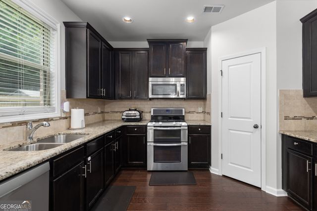 501 Garden view ct, Lawrenceville, GA 30046