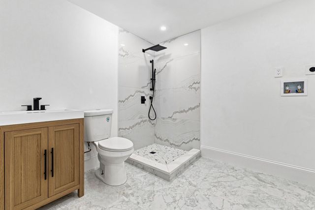 17 Central, Ashland, MA 01721