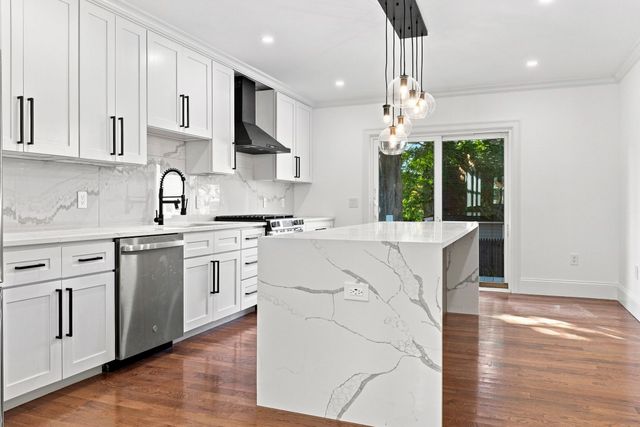 17 Central, Ashland, MA 01721