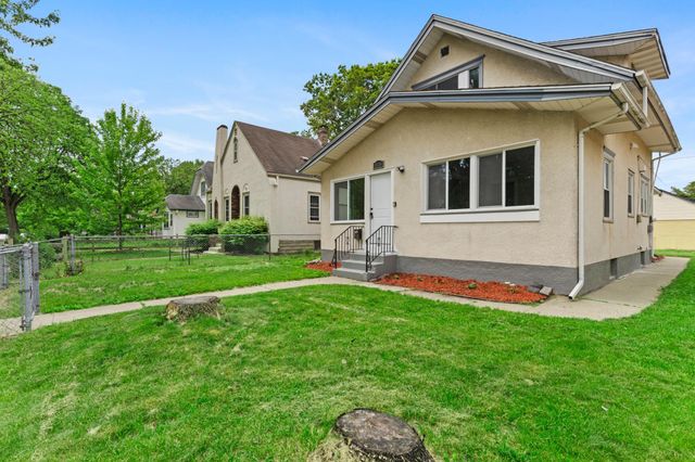 4735 Aldrich Avenue N, Minneapolis, MN 55430