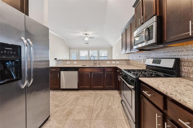 18139 Swallow Springs Way, Spring, TX 77379