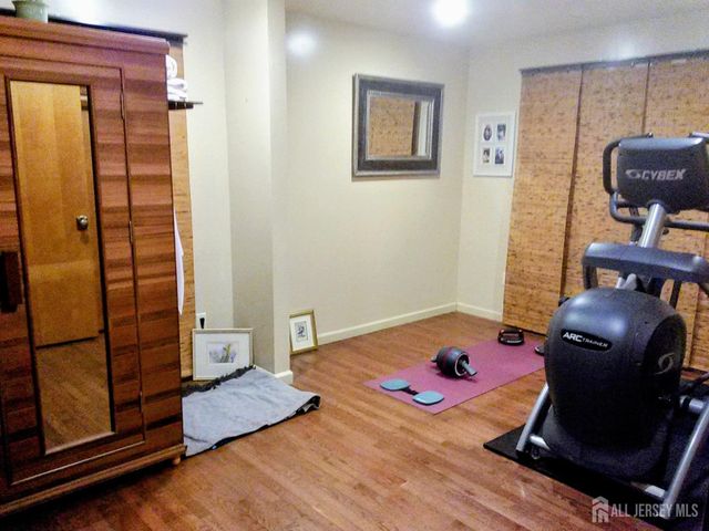 41 Claremont Avenue, Colonia, NJ 07067