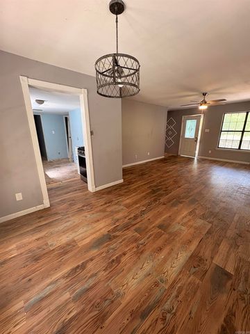 1098 Grant 9, Sheridan, AR 72150