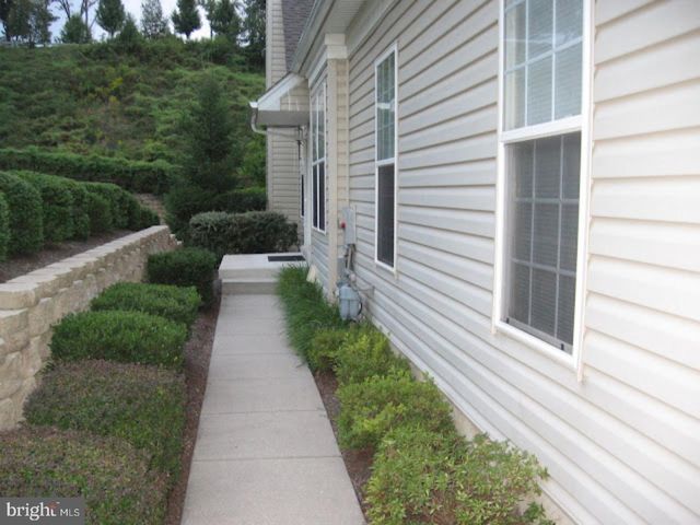 218 SILVERBELL CT, West Chester, PA 19380