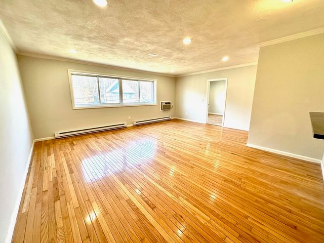 26 Willis St 26, Framingham, MA 01702