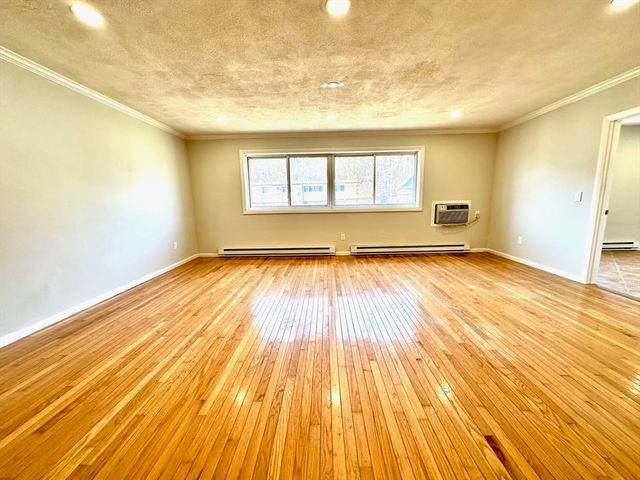 26 Willis St 26, Framingham, MA 01702