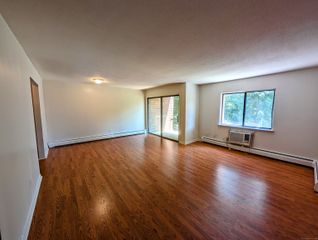 925 High Path Road 925, Windsor, CT 06095