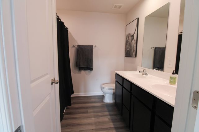 406 Deer Meadow Ln, Lebanon, TN 37090