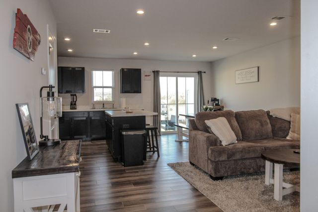 406 Deer Meadow Ln, Lebanon, TN 37090