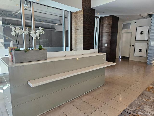 355 1st Street S207, San Francisco, CA 94105