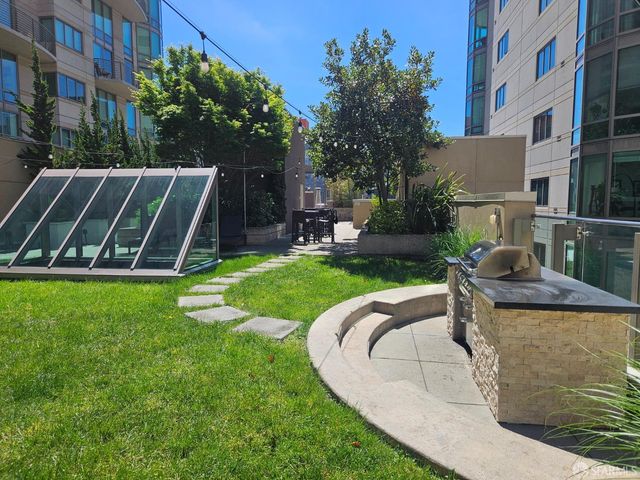 355 1st Street S207, San Francisco, CA 94105