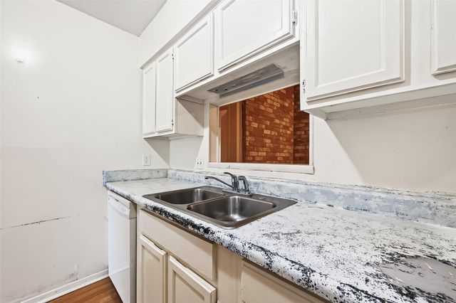 10431 Towne Oak Lane, Sugar Land, TX 77498