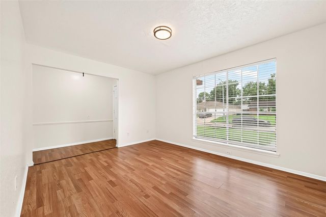 10431 Towne Oak Lane, Sugar Land, TX 77498