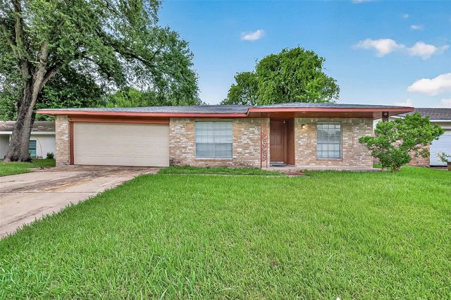 10431 Towne Oak Lane, Sugar Land, TX 77498