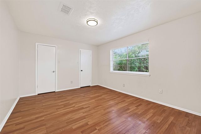 10431 Towne Oak Lane, Sugar Land, TX 77498