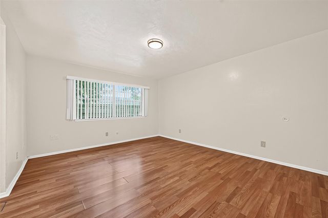 10431 Towne Oak Lane, Sugar Land, TX 77498