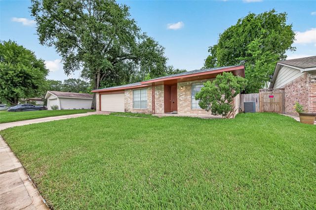 10431 Towne Oak Lane, Sugar Land, TX 77498