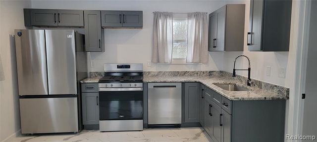 4736 Summerhill Drive, Clarkston, MI 48346