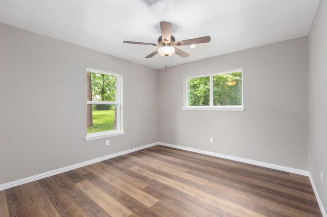 48 County Road 2078, Hull, TX 77564