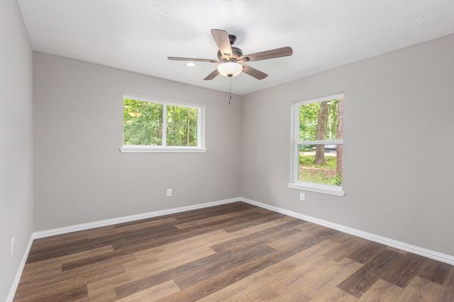 48 County Road 2078, Hull, TX 77564
