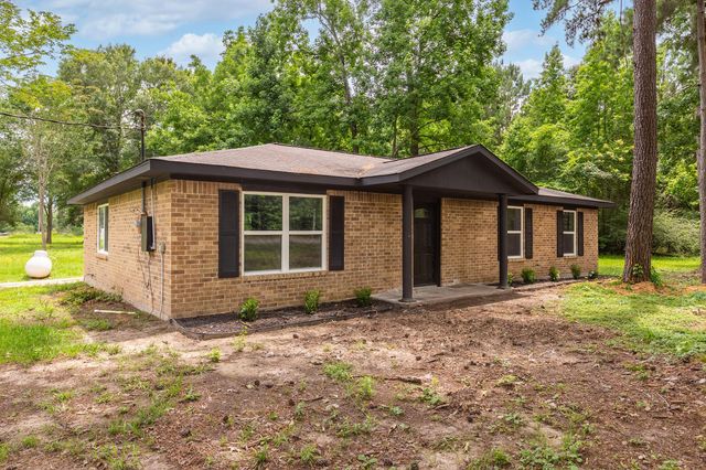 48 County Road 2078, Hull, TX 77564