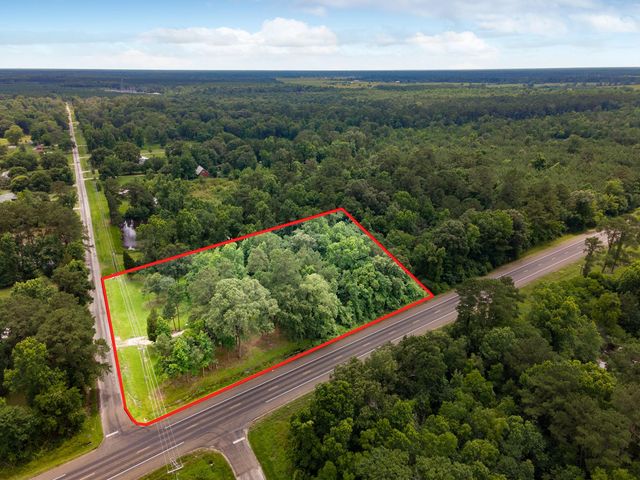 48 County Road 2078, Hull, TX 77564