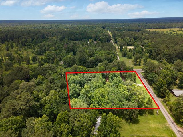 48 County Road 2078, Hull, TX 77564