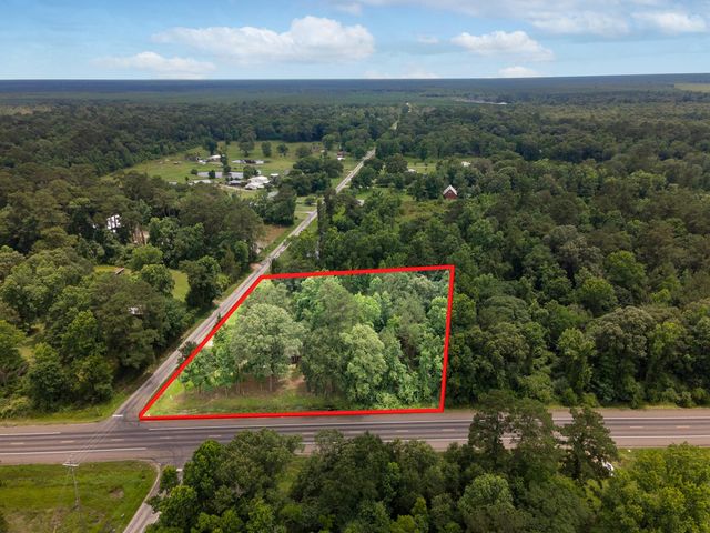 48 County Road 2078, Hull, TX 77564