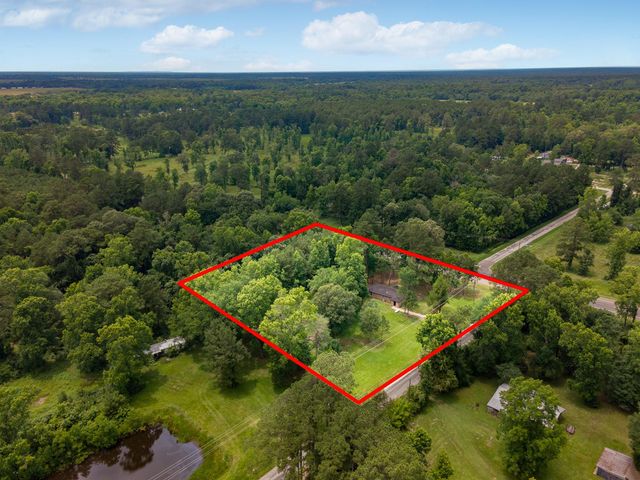 48 County Road 2078, Hull, TX 77564