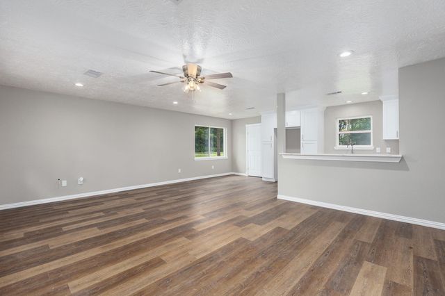 48 County Road 2078, Hull, TX 77564