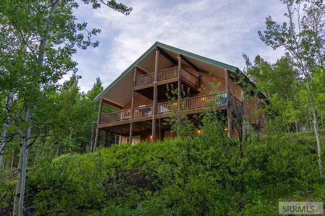 4770 Deer Drive, Island Park, ID 83429