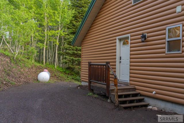 4770 Deer Drive, Island Park, ID 83429