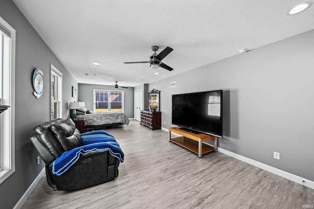 25983 Lake Drive, Elkhart, IN 46514