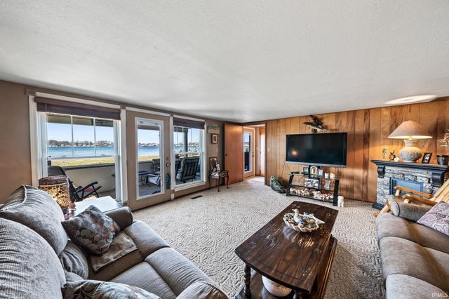 25983 Lake Drive, Elkhart, IN 46514