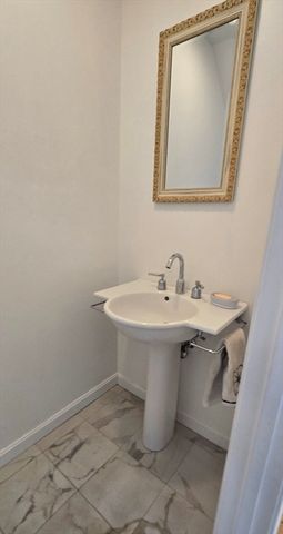 257 Allerton Commons Ln 257, Braintree, MA 02184