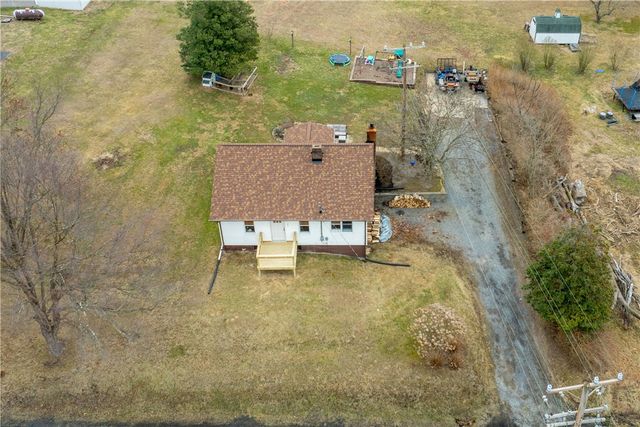 205 Nilan Hill Rd, Springhill Twp, PA 15474