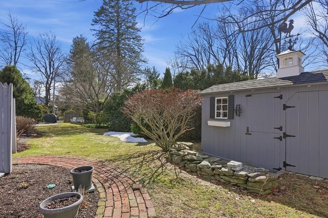 37 Westwood Road, Shrewsbury, MA 01545