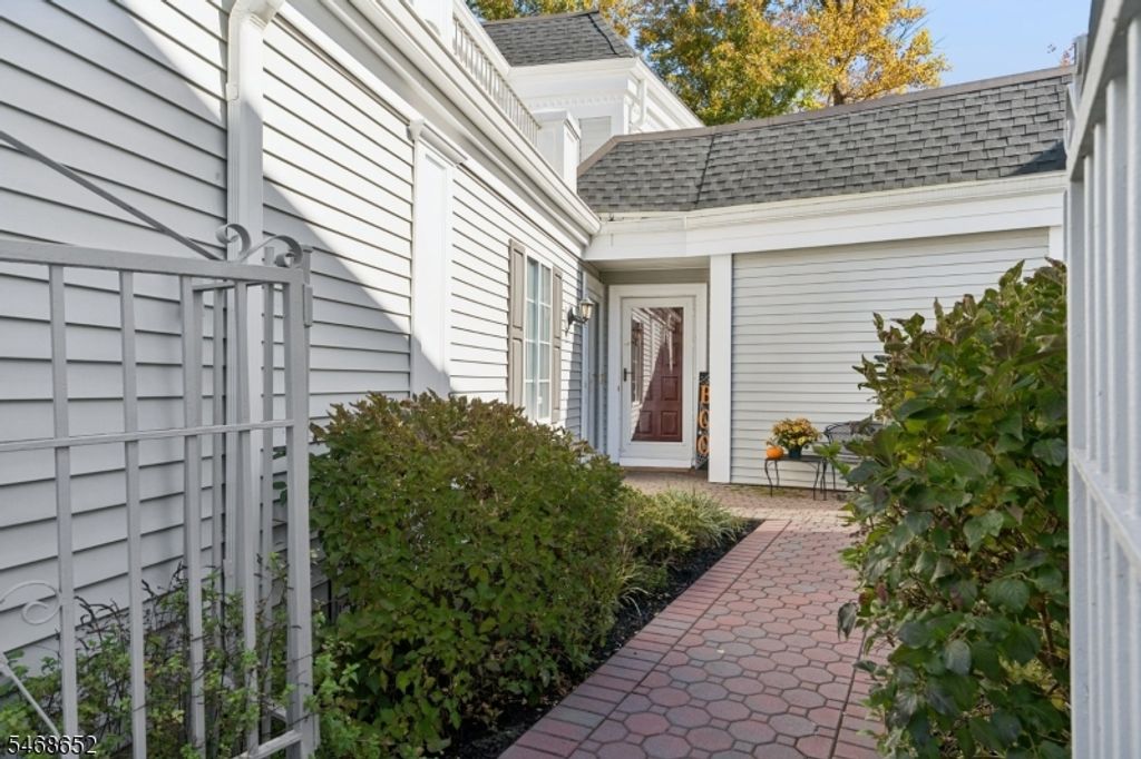 147 Riveredge Dr, Chatham Twp., NJ 07928 — photo 3