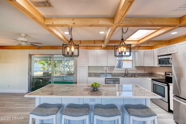 3041 N Oleander Avenue, Daytona Beach, FL 32118