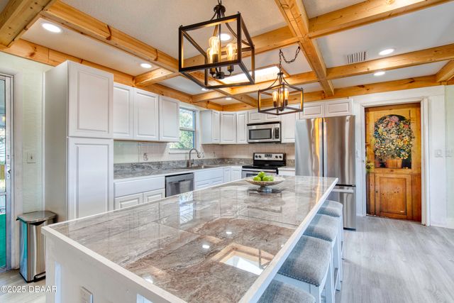 3041 N Oleander Avenue, Daytona Beach, FL 32118