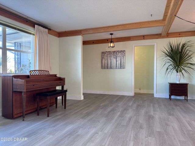 3041 N Oleander Avenue, Daytona Beach, FL 32118