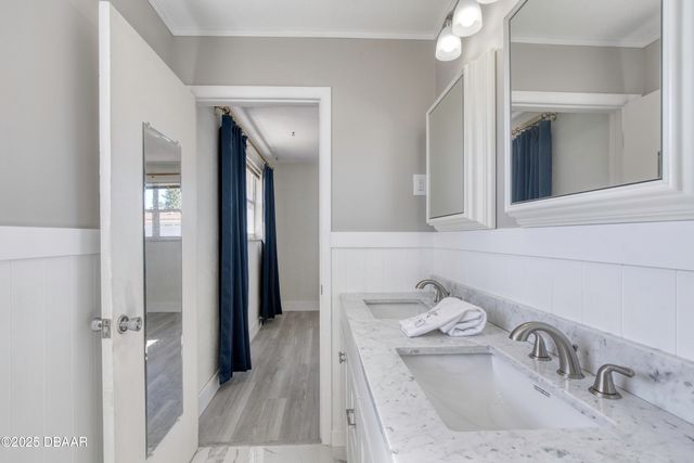 3041 N Oleander Avenue, Daytona Beach, FL 32118