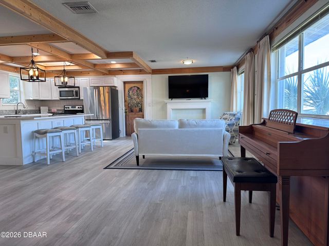 3041 N Oleander Avenue, Daytona Beach, FL 32118