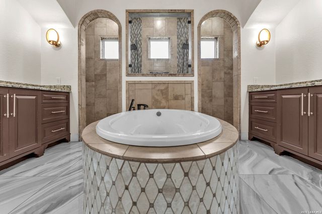 1342 FRESHWATER DR, Bulverde, TX 78163