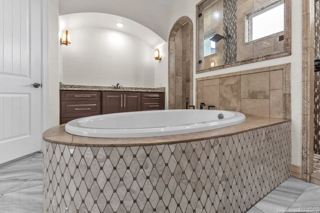 1342 FRESHWATER DR, Bulverde, TX 78163