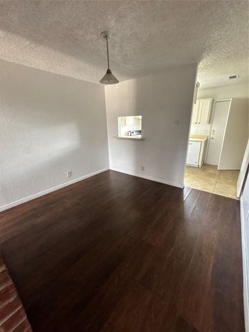804 Saint Andrews Court, Garland, TX 75043