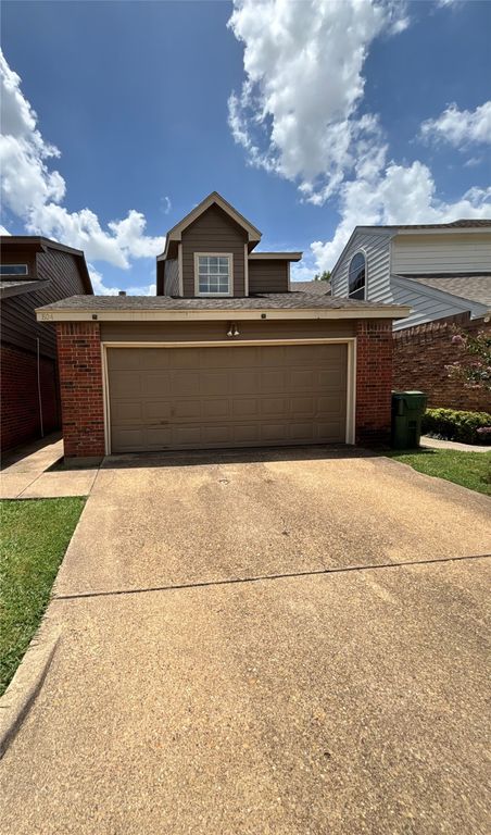 804 Saint Andrews Court, Garland, TX 75043