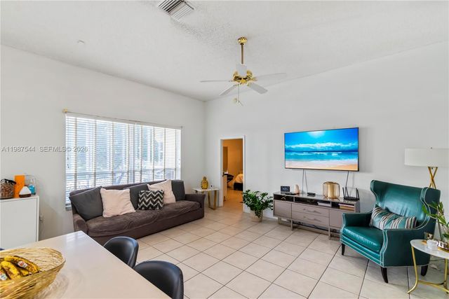 1886 NW 145th Ter, Pembroke Pines, FL 33028