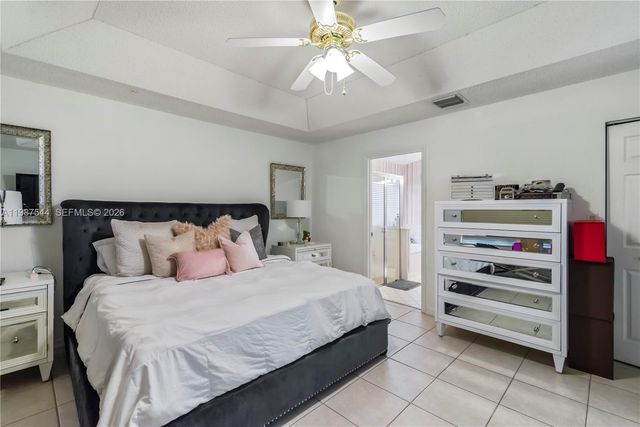 1886 NW 145th Ter, Pembroke Pines, FL 33028