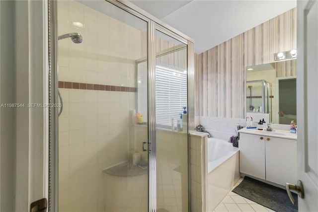 1886 NW 145th Ter, Pembroke Pines, FL 33028